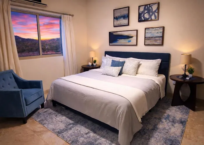 Mesmerizing Ocean & Arch Views King Beds Pool Luxury Family Friendly *